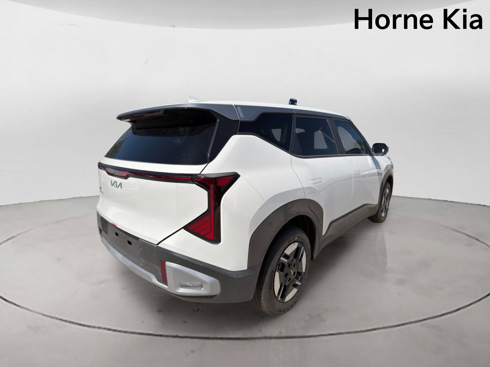 New 2027 Kia Seltos LX FWD image 4
