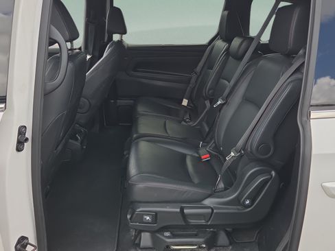 Used 2024 Honda Odyssey Sport image 11