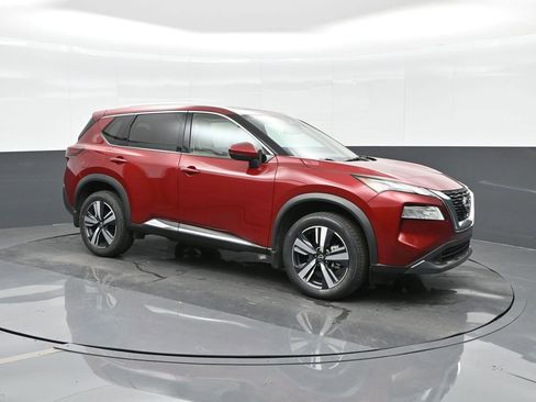 Used 2023 Nissan Rogue SL image 4