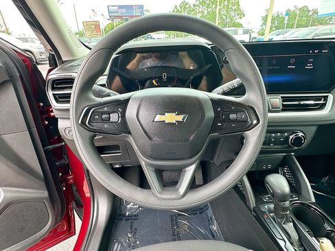 Used 2024 Chevrolet TrailBlazer LS FWD image 11