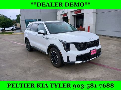 New 2025 Kia Sorento S w/ Panoramic Sunroof Package image 1