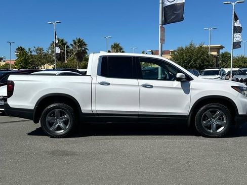 Used 2023 Honda Ridgeline RTL-E image 3