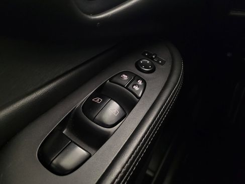 Used 2019 Nissan Murano S image 27