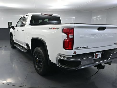 Used 2022 Chevrolet Silverado 2500 LTZ w/ Safety Package AWD/4WD image 9