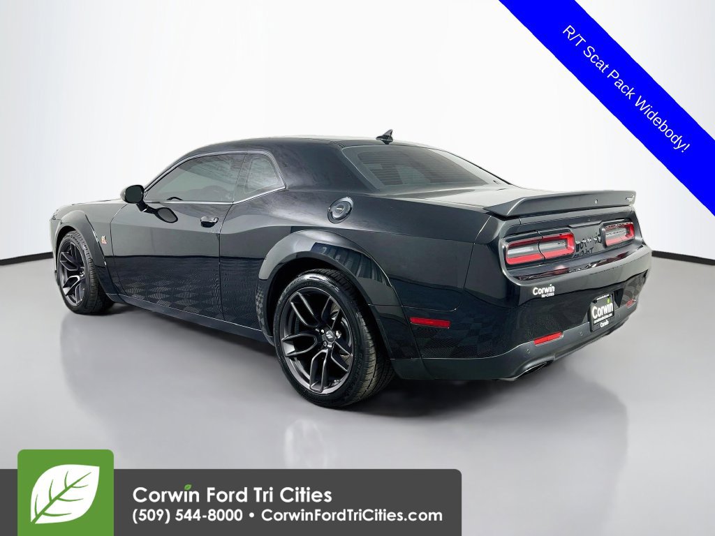 Used 2021 Dodge Challenger R/T Scat Pack RWD image 10
