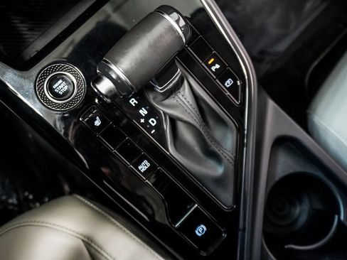 Used 2023 Kia Niro EX Touring image 28