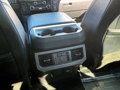 Used 2024 Ford F250 Lariat image 35