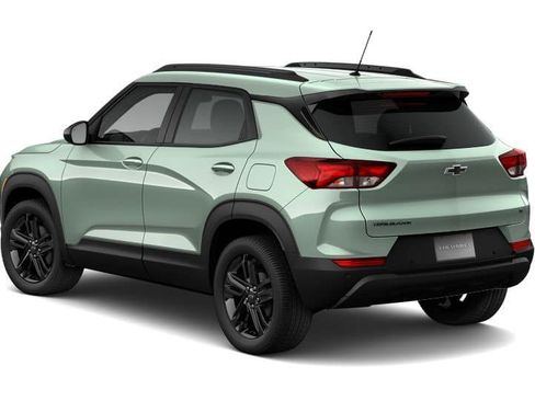 New 2026 Chevrolet TrailBlazer LT w/ Convenience Package FWD image 4