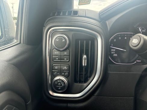 Used 2019 GMC Sierra 1500 SLT w/ SLT Premium Plus Package AWD/4WD image 30