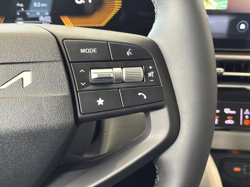 New 2026 Kia Sportage EX FWD image 36