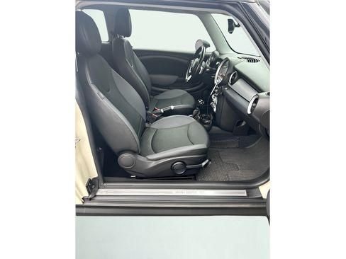 Used 2009 MINI Cooper Clubman Hardtop FWD image 8