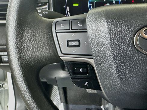 Used 2025 Toyota Camry LE FWD image 16
