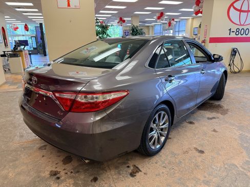 Used 2015 Toyota Camry XLE FWD image 12