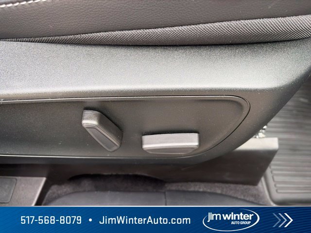 Used 2022 Ford Escape Titanium AWD/4WD image 15