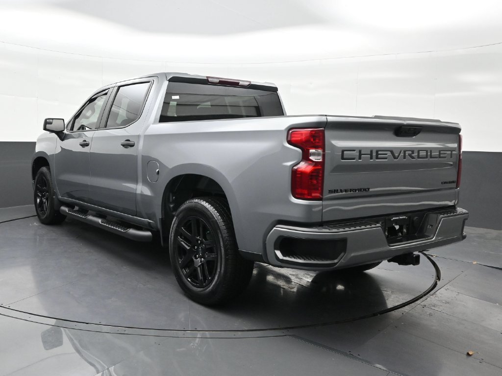 Used 2024 Chevrolet Silverado 1500 Custom w/ Turbomax Blackout Package RWD image 3