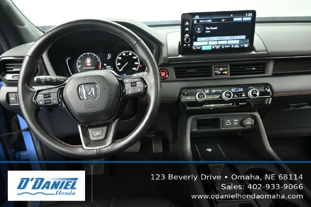 Used 2024 Honda Pilot TrailSport image 25