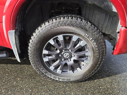 Used 2018 Nissan Titan PRO-4X w/ Pro-4x Convenience Package image 9