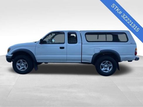 Used 2003 Toyota Tacoma 4x4 Xtracab V6 image 4