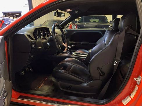 Used 2009 Dodge Challenger SRT8 w/ SRT Option Group II image 25