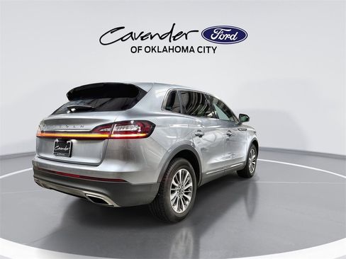 Used 2021 Lincoln Nautilus Reserve image 8