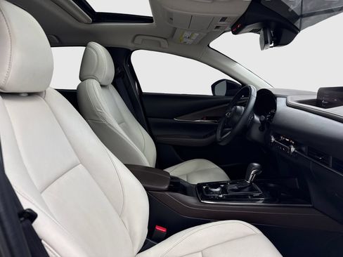 Used 2023 MAZDA CX-30 AWD 2.5 S w/ Premium Package image 39