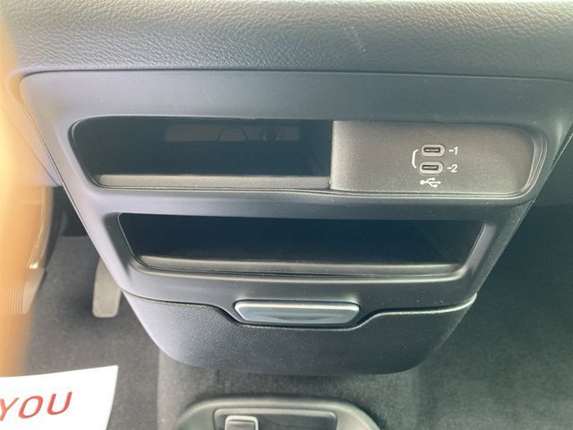 New 2027 Chrysler Pacifica Select FWD image 11