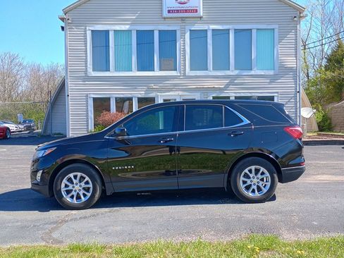 Used 2020 Chevrolet Equinox LT image 2