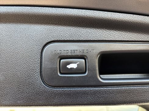 Used 2022 Acura MDX A-Spec image 31