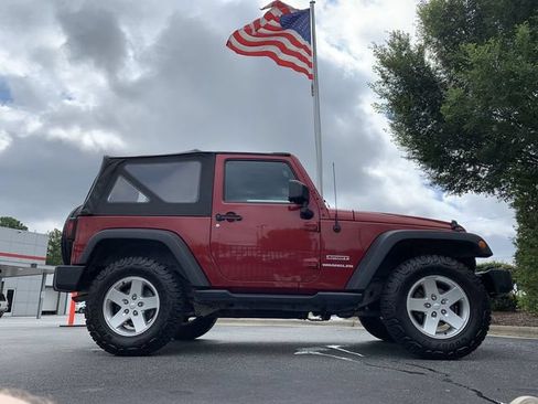 Used 2013 Jeep Wrangler Sport AWD/4WD image 9