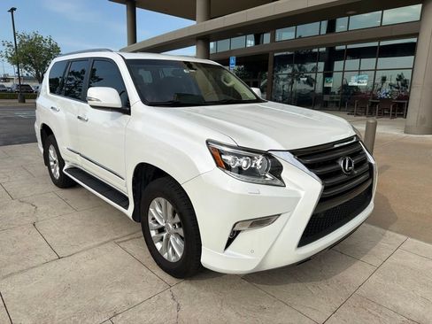 Used 2016 Lexus GX 460 w/ Premium Package AWD/4WD image 8