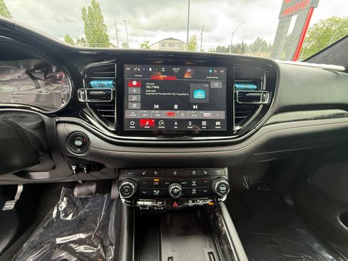 Used 2023 Dodge Durango R/T w/ Tow 'N Go Group AWD/4WD image 11