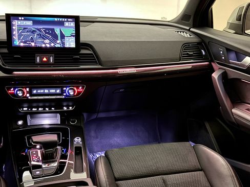 Used 2023 Audi SQ5 Prestige w/ Prestige Package image 28