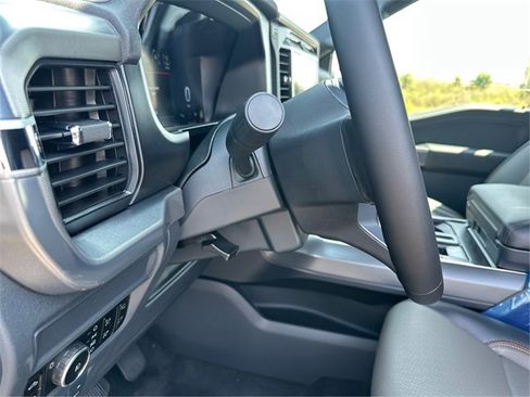 New 2025 Ford F150 Lariat w/ Equipment Group 502A High image 30