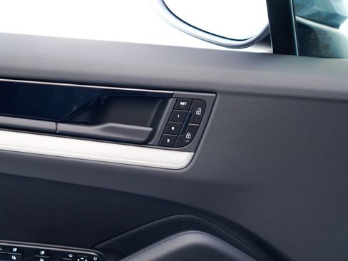 New 2026 Porsche Cayenne image 23