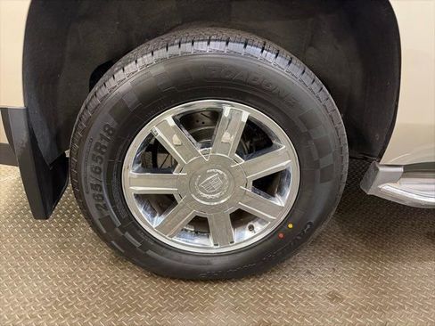 Used 2015 Cadillac Escalade Luxury image 39