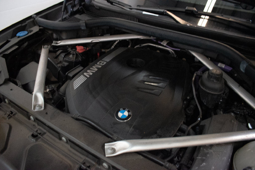Used 2024 BMW X5 xDrive40i w/ M Sport Package AWD/4WD image 10
