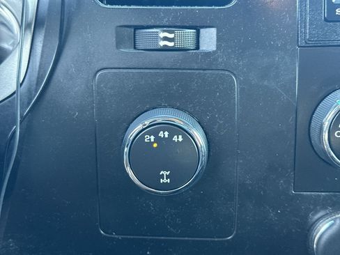 Used 2014 Chevrolet Silverado 2500 LT AWD/4WD image 27