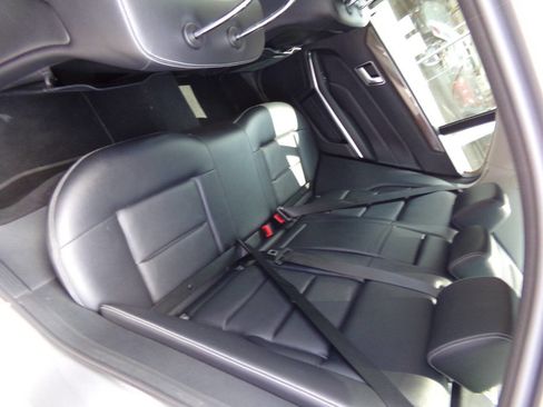 Used 2015 Mercedes-Benz E 350 4MATIC Sedan image 15