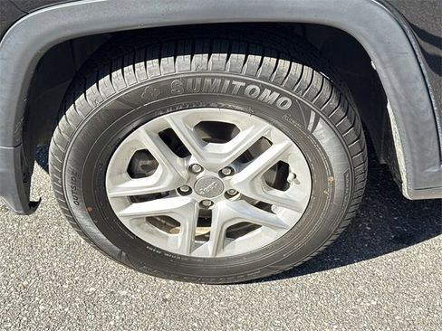 Used 2019 Jeep Compass Sport image 11