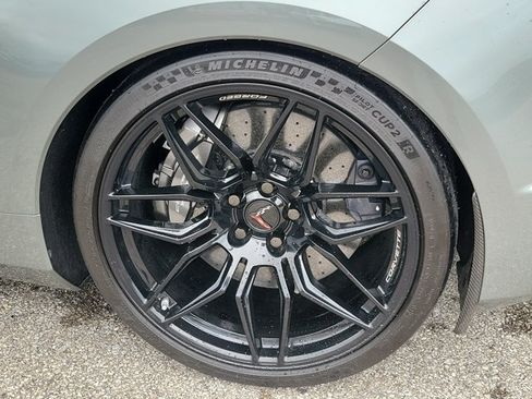 Used 2024 Chevrolet Corvette Z06 w/ Z07 Performance Package RWD image 15