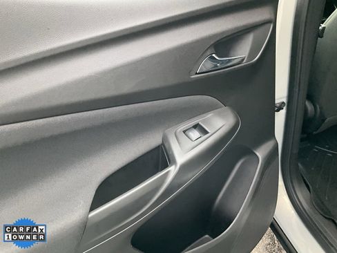 Used 2023 Chevrolet Bolt EUV LT image 33