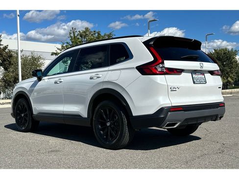 Used 2025 Honda CR-V Sport image 3