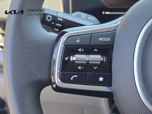 Certified 2026 Kia Carnival LX FWD image 26
