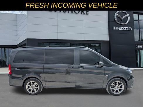 Used 2023 Mercedes-Benz Metris Passenger image 2