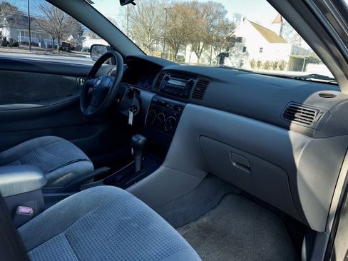 Used 2005 Toyota Corolla CE image 21