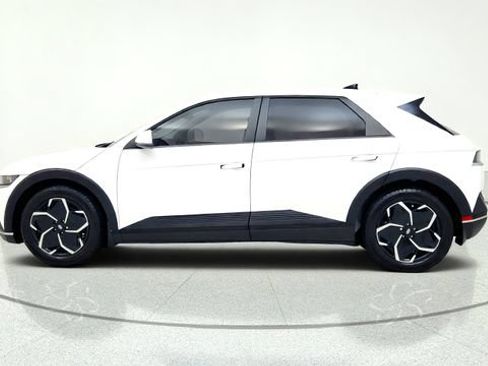 Used 2024 Hyundai Ioniq 5 SE RWD image 5