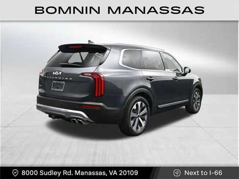 Used 2022 Kia Telluride EX w/ EX Premium Package image 5