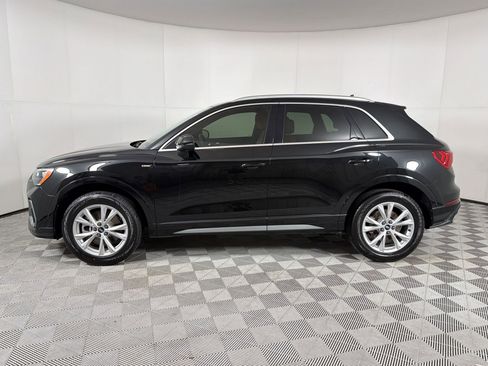 Used 2021 Audi Q3 2.0T Premium w/ Convenience Package AWD/4WD image 2