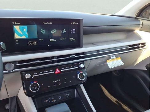 New 2026 Hyundai Tucson SEL FWD image 13