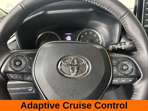Used 2021 Toyota RAV4 XLE Premium FWD image 16